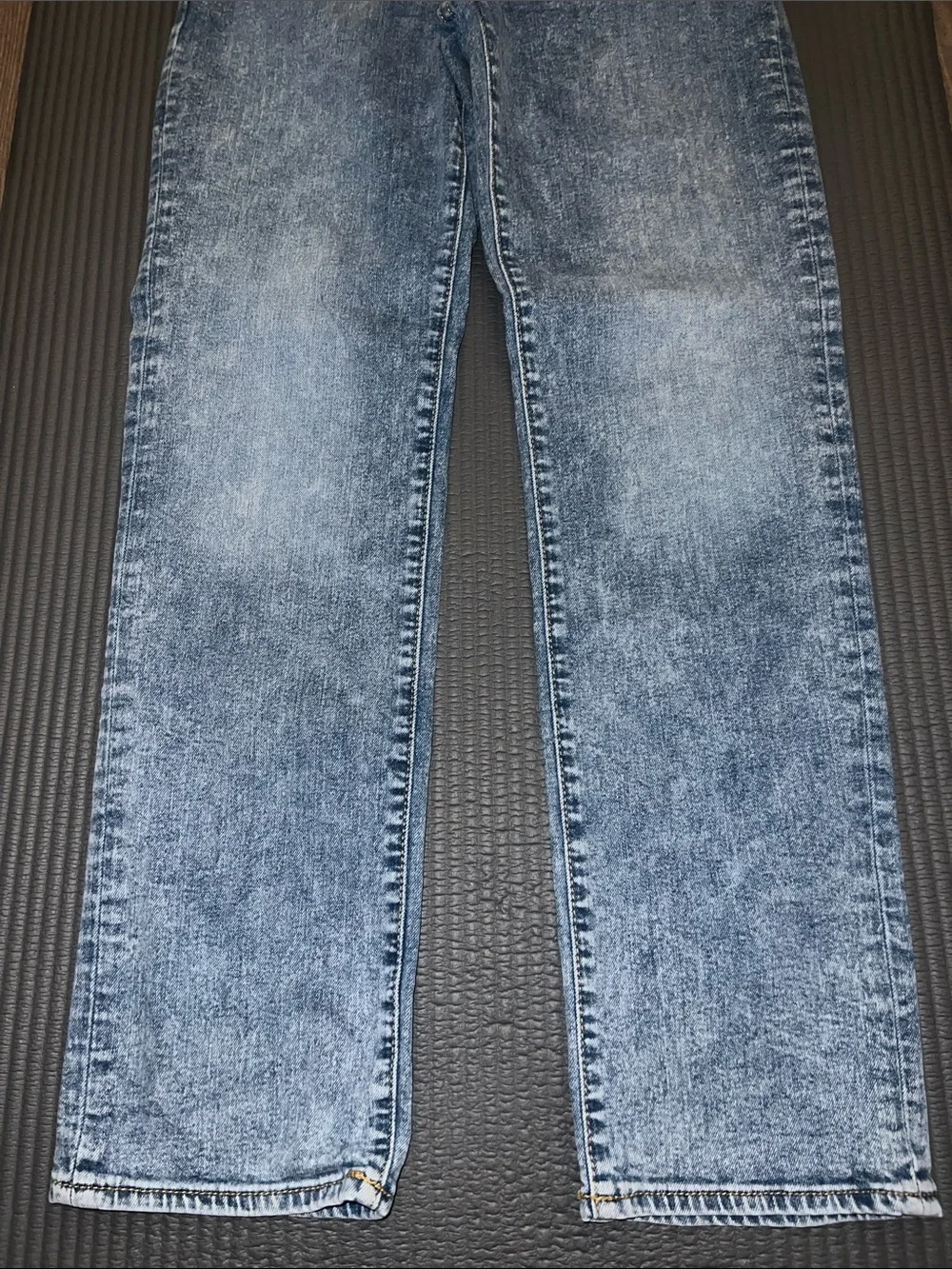 GAP Men's Washed Blue Straight Jeans
